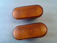 Blinker Kotflgel li. u. re. mit Lampentrger gelb (als SET)<br>VW PASSAT VARIANT (3A5, 35I) 1.9 TDI