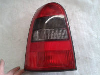 Rckleuchte / Heckleuchte / Rcklicht links schwarz, rot mit Lampentrger<br>OPEL VECTRA B CARAVAN (31_) 1.6 I 16V