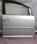 T�r ohne Anbauteile rechts vorn ZV EFH 5-T�rer Beifahrert�r LA7W ReflexsilberMetallic<br>VW TOURAN (1T1, 1T2) 2.0 TDI