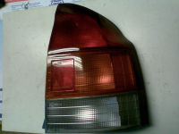 Rckleuchte / Heckleuchte / Rcklicht rechts mit Lampentrger<br>MAZDA 323 P V (BA) 1.3 16V