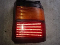 Rckleuchte / Heckleuchte / Rcklicht aussen rechts ROT GELB<br> VW PASSAT 35I